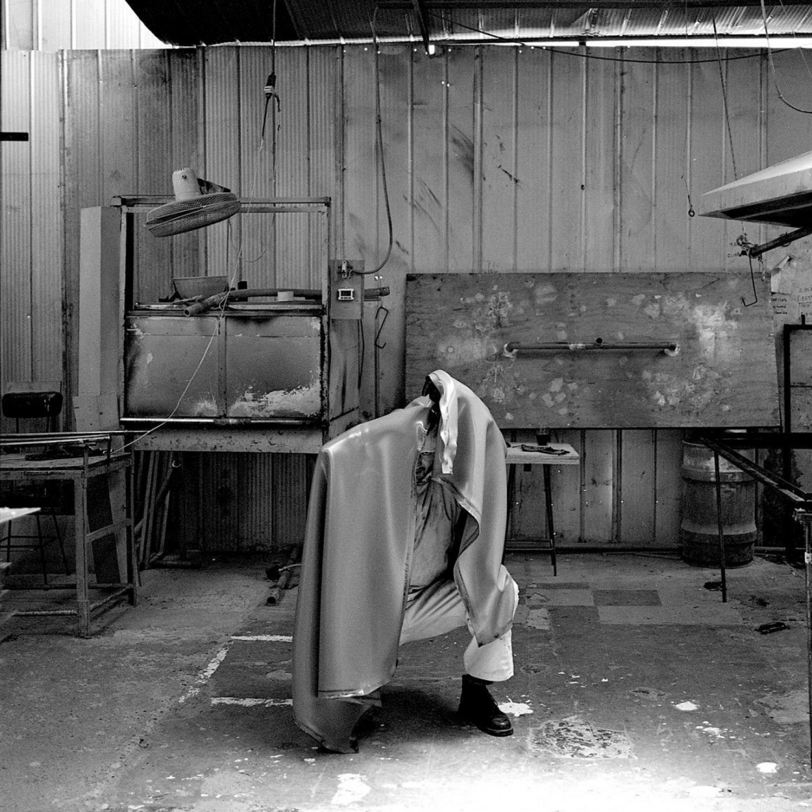 Benjamín Ossa, proceso para esculturas de la exposición "No hay forma de perder el tiempo", en Galería Artespacio, 2016, Santiago de Chile. Cortesía del artista