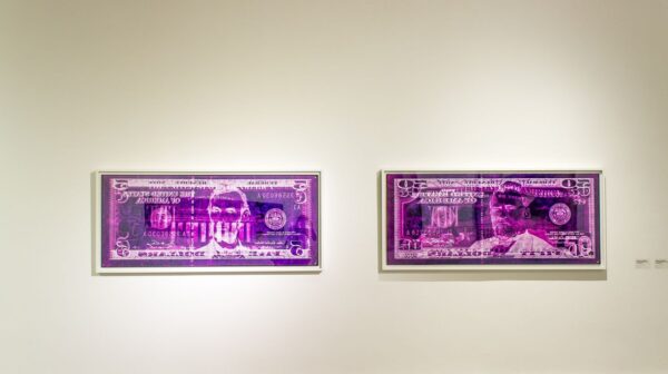 David LaChapelle, Negative Currency Project: US Dollar, 1990-2008. Installation view David LaChapelle. Fotografías 1983-2013, Museo de Arte Contemporáneo (MAC), Parque Forestal, Santiago de Chile, Jul-Sept 2015. Photo: Damaris Herrera. Courtesy: MAC