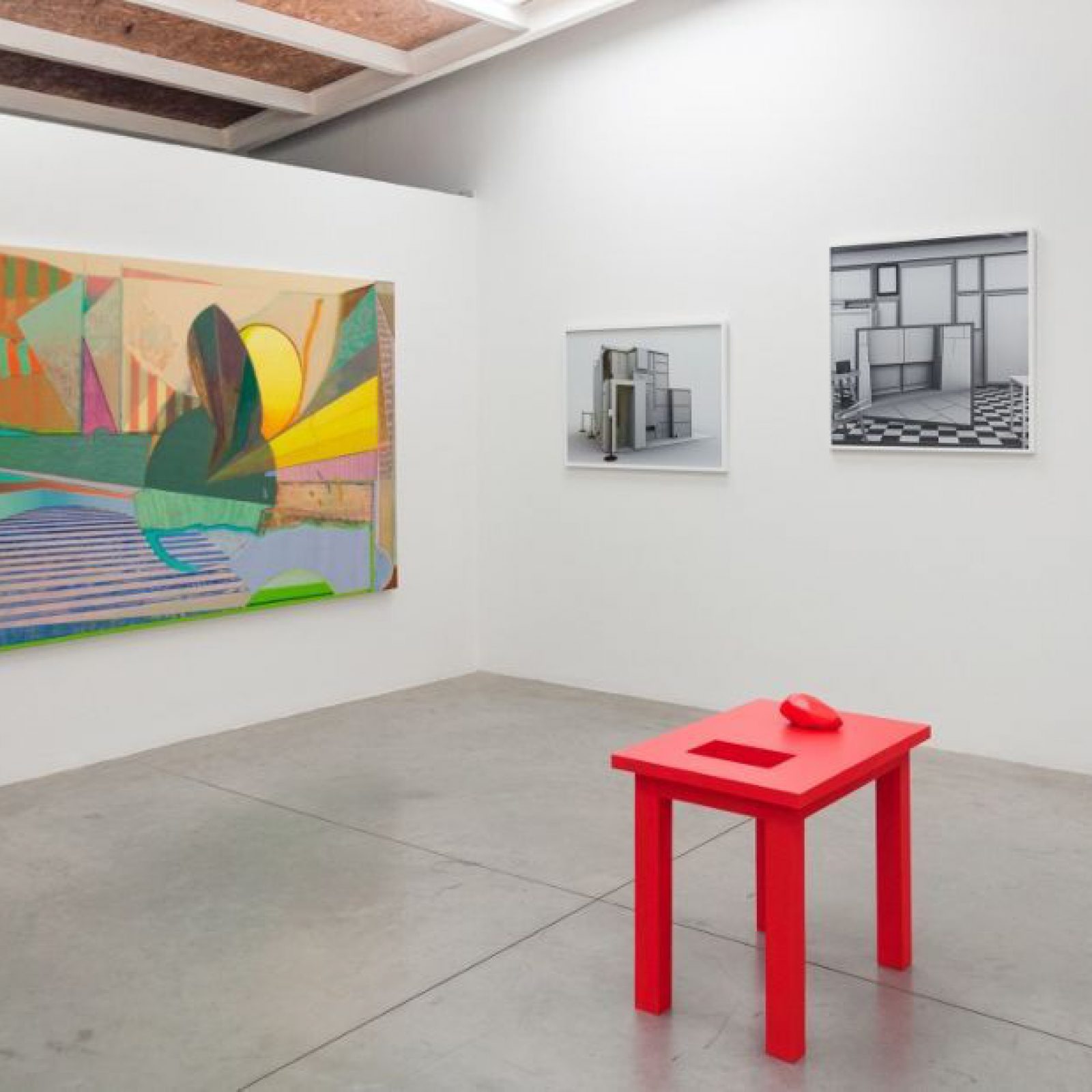 Alberto Lezaca y Sebastián Fierro. Mercurio frente al sol. Vista de la muestra. Instituto de Visión, Bogotá, Colombia, 2016. Foto gentileza de los artistas.