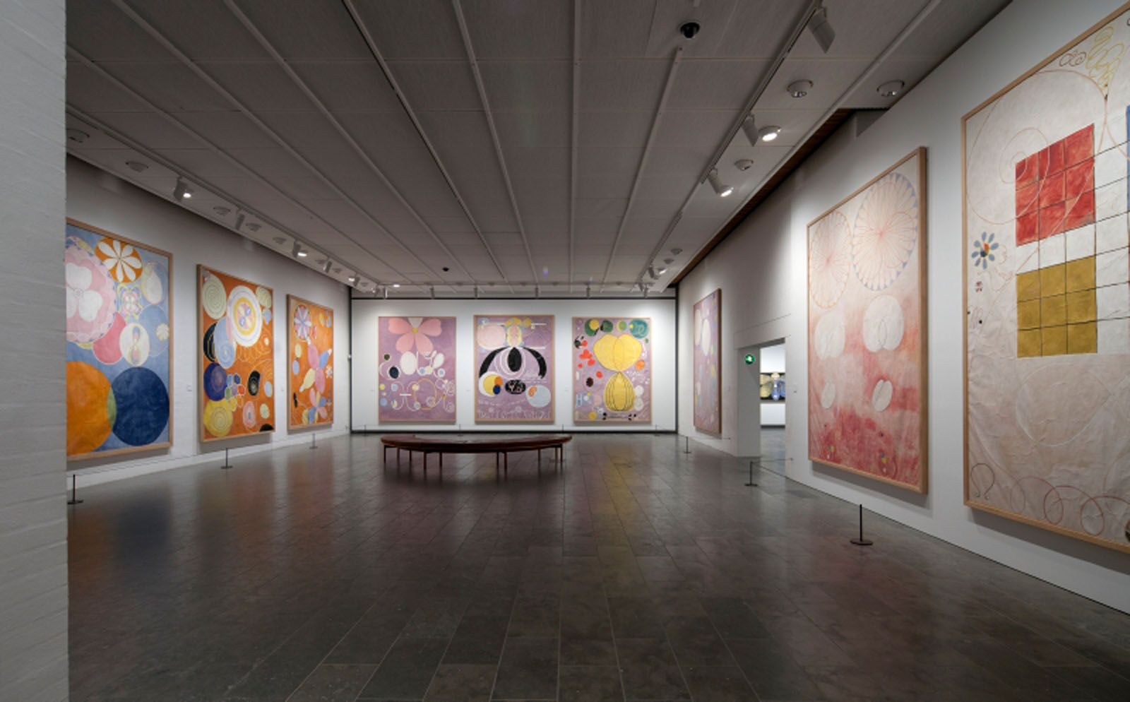 Vista de la exposición Hilma af Klint: Pionera de la abstracción. Foto: Poul Buchard / Brøndum & Co. Cortesía: Louisiana Museum of Modern Art