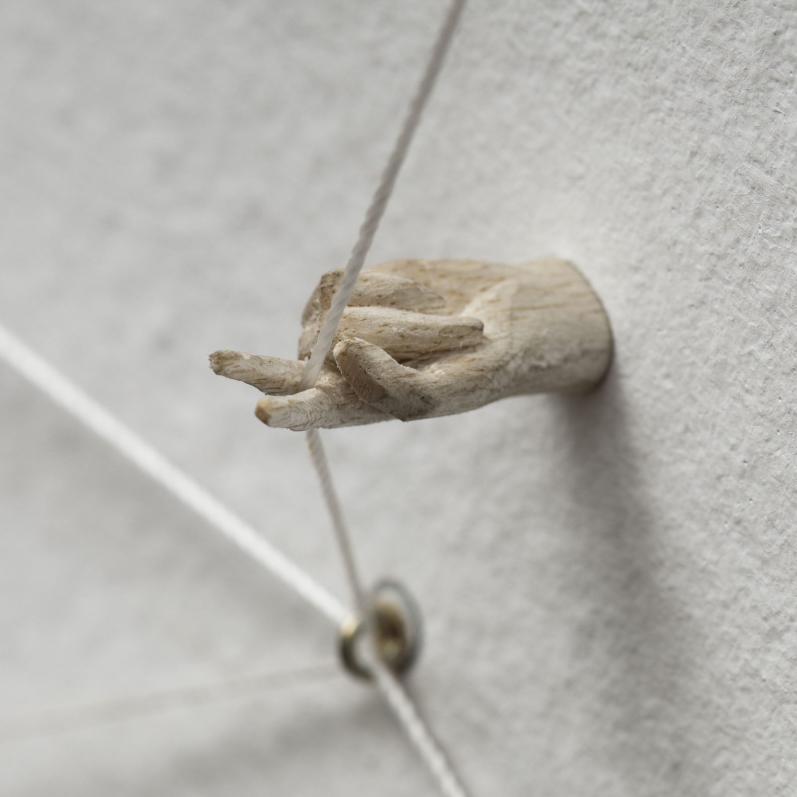 Nicolás Robbio, "Ejercicios de Resistencia", vista de la exposición en La Casa Encendida, Madrid, 2017. Cortesía: La Casa Encendida