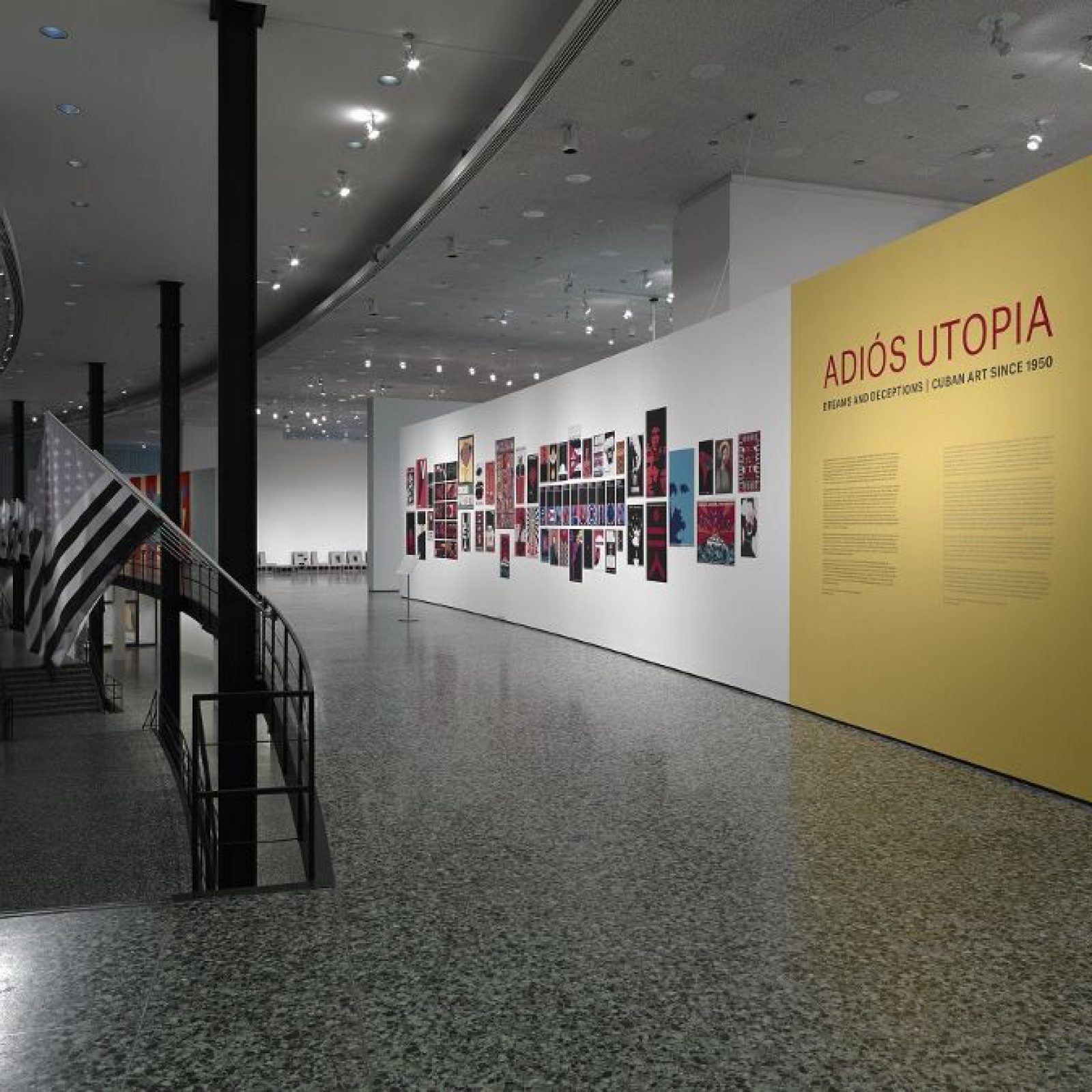 Vista de la exposición “Adios Utopia: Dreams and Deceptions in Cuban Art Since 1950”, en el Museum of Fine Arts, Houston, 2017. Foto: Will Michels
