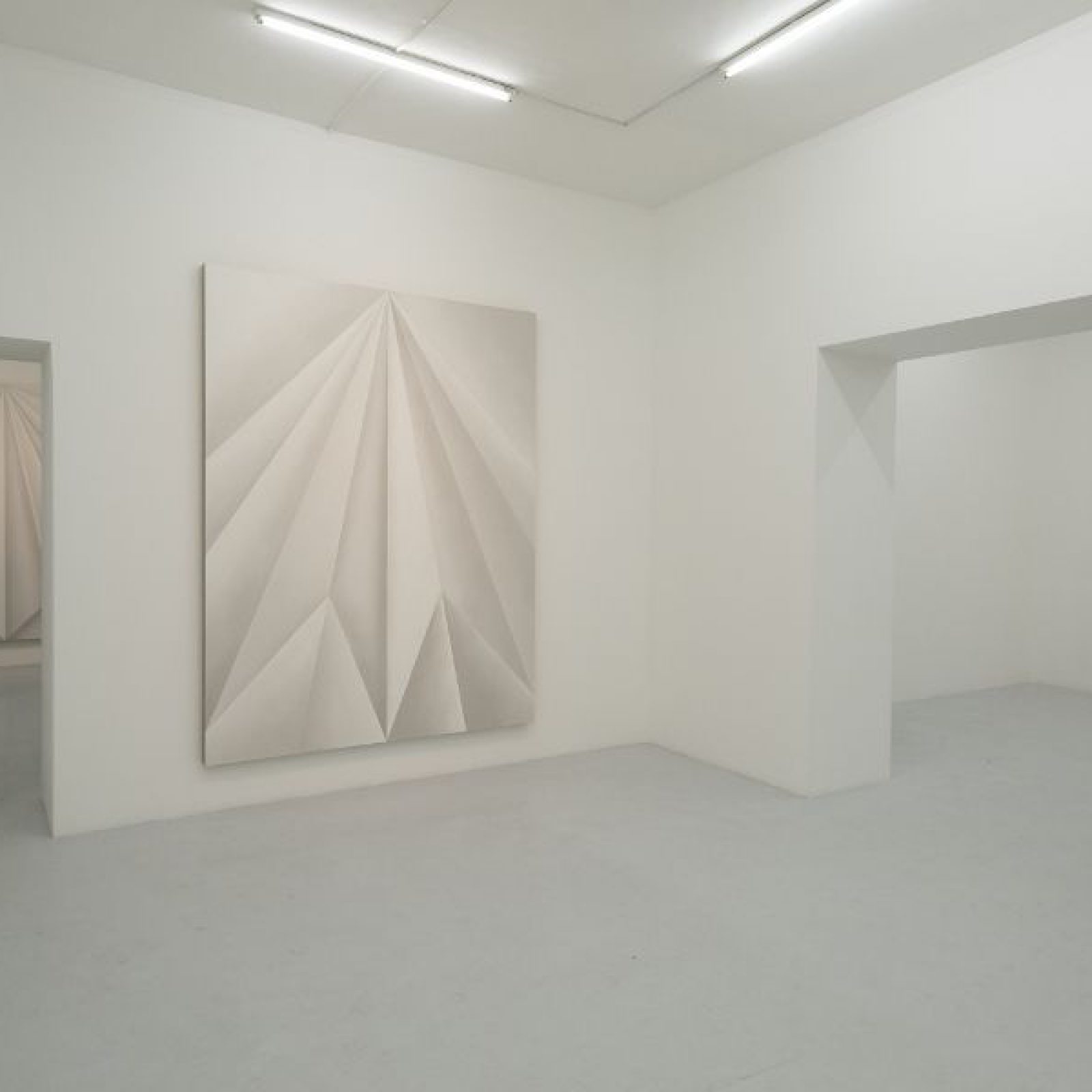 Gonzalo Lebrija, Unfolded Paintings. Vista de la exposición en Travesía Cuatro Guadalajara, 2017. Cortesía: Gonzalo Lebrija y Travesía Cuatro