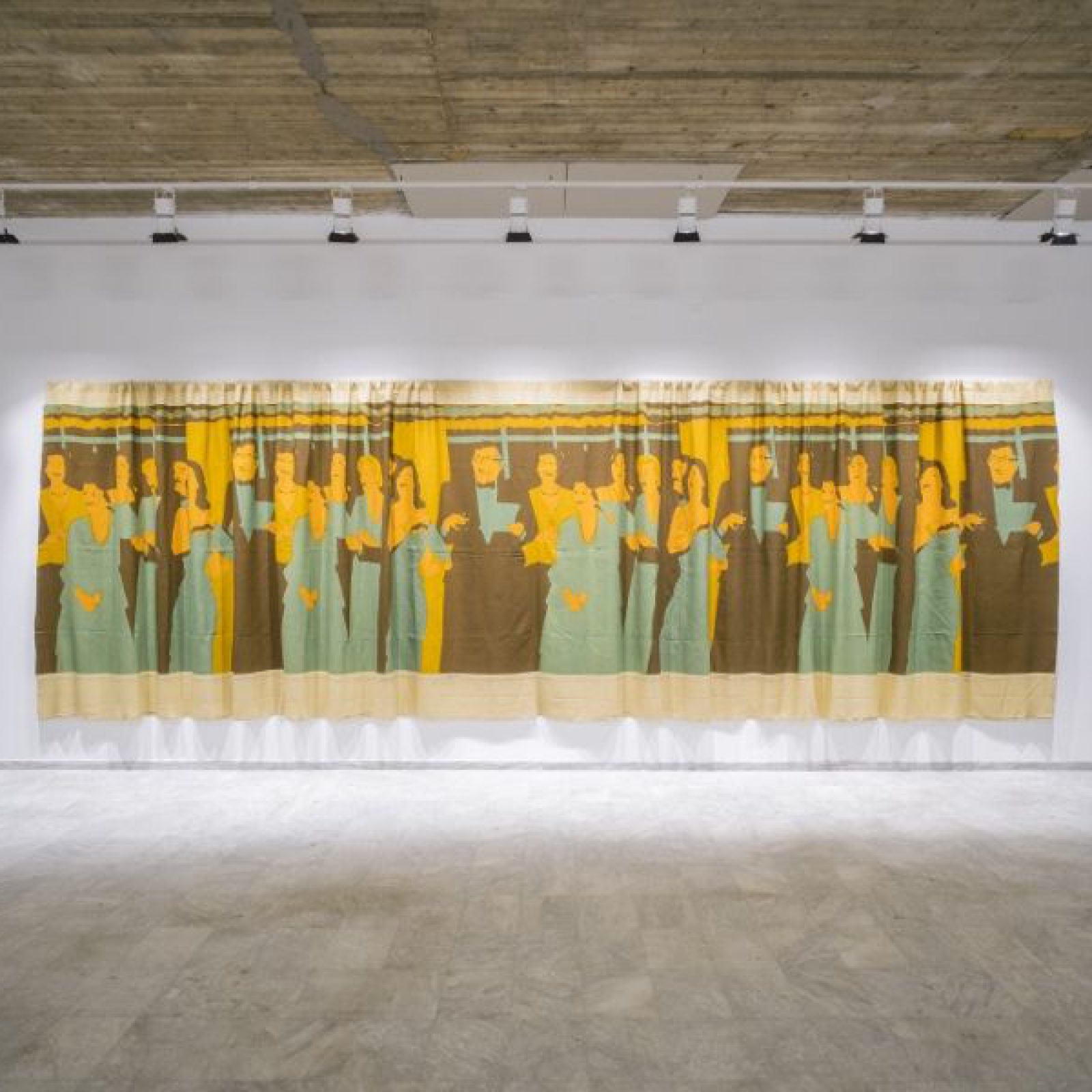 Beatriz González, Decoración de interiores, 1981, serigrafía sobre lienzo. Vista de la instalación en el Conservatorio de Atenas, Documenta 14. Foto: Mathias Völzke
