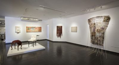 Vista de la exposición "Equilibrio y Colapso", de Patricia Belli, en el Centro Arte de la Fundación Ortiz-Gurdián, Managua, 2017. Cortesía: Centro Arte de la Fundación Ortiz-Gurdián
