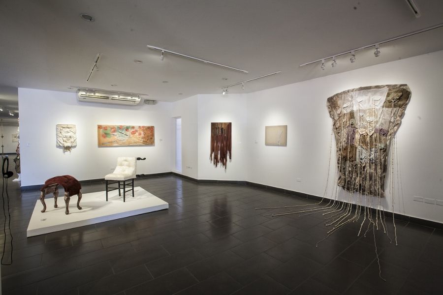 Vista de la exposición "Equilibrio y Colapso", de Patricia Belli, en el Centro Arte de la Fundación Ortiz-Gurdián, Managua, 2017. Cortesía: Centro Arte de la Fundación Ortiz-Gurdián