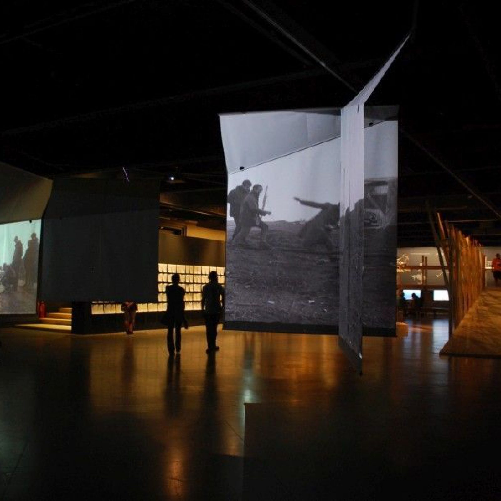 Exposición "La invención de un mar: Amereida 1965-2017", en el Museo Nacional de Bellas Artes, Santiago de Chile (13 enero – 19 marzo, 2017). Foto: © Corporación Cultural Amereida