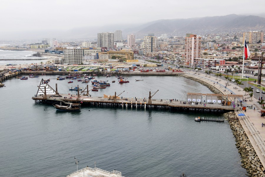 Vista del muelle histórico de Antofagasta con las obras de SACO6. Foto: Cristián Ochoa/Archivo SACO
