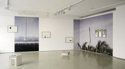 Irene de Andrés y Sofía Gallisá Muriente, "Watch your step / Mind your head", vista de la exposición en ifa-Galerie Berlin, 2017. Cortesía de la galería