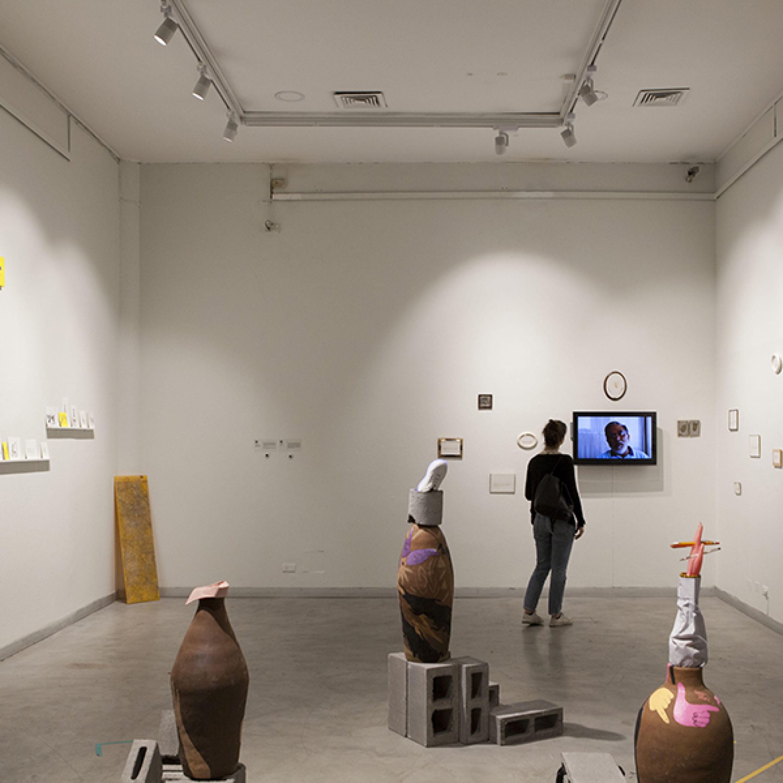 Vista de la muestra Cantos de Tarapacá, en el Centro Cultural de España en Santiago de Chile. Foto: Josefina López, cortesía CCE Santiago.