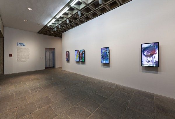 Vista de instalación de Ken Okiishi, Gesture/Data, 2013. Bienal de Whitney, 2014. Foto: Sheldan C. Collins