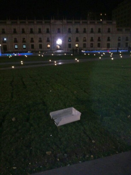 Las cenizas fueron esparcidas frente al Palacio La Moneda. Foto de Doctor Mortis de Profitando.com