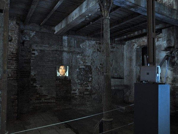 David Zink Yi, Pneuma, 2010. Vista general de la instalación en el Pabellón América Latina - IILA, 55ª Bienal de Arte de Venecia. Foto: Fabio Bertolini
