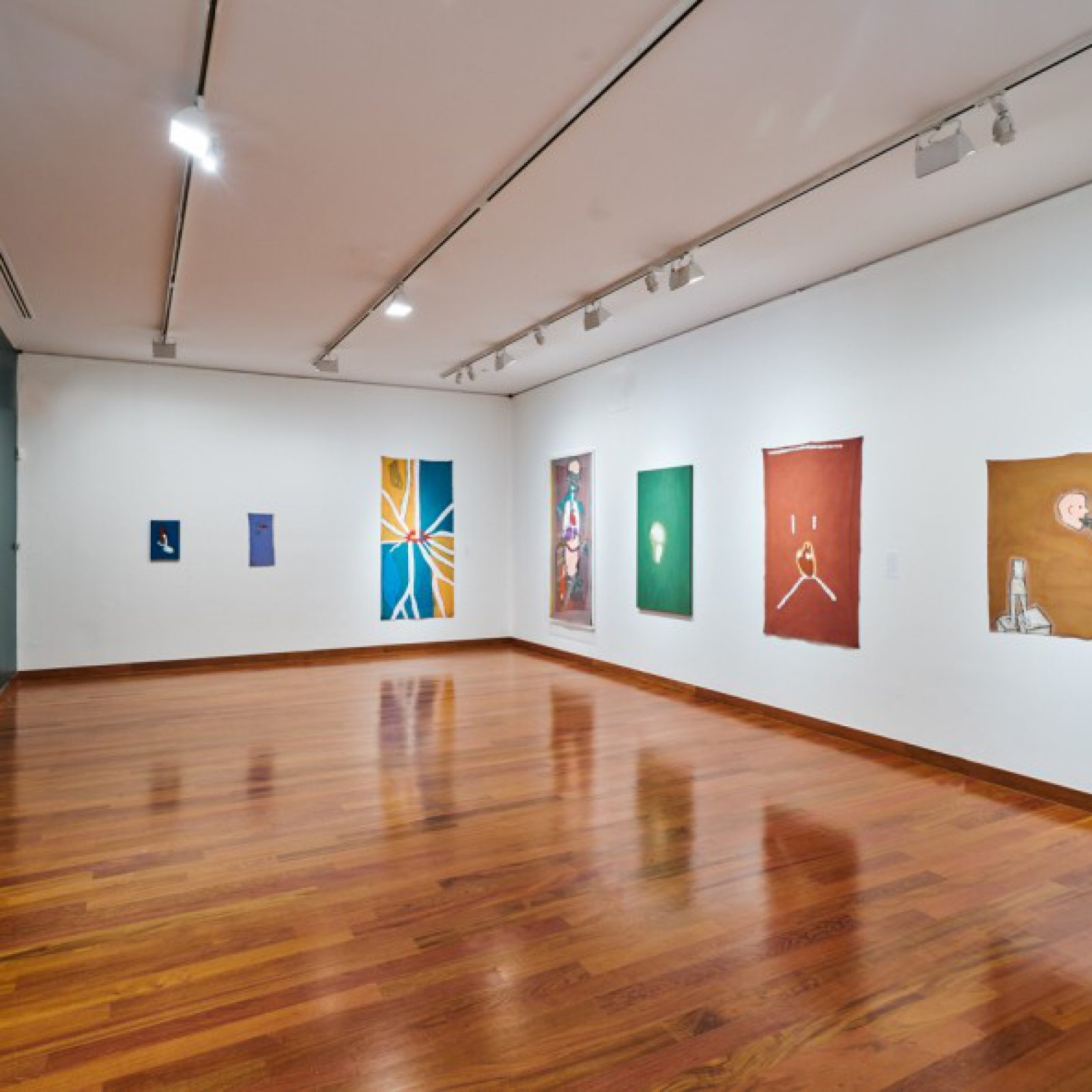 Vista de la exposición "José Leonilson: Empty Man", en Americas Society, Nueva York, 2017. Foto: Beatriz Meseguer. Cortesía: Americas Society