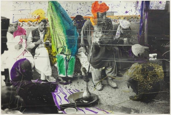 Sigmar Polke, Untitled (Quetta, Pakistán), 1974/1978, gelatina de plata con color aplicado, 56,9 × 85,9 cm. Glenstone. Foto: Alex Jamison. © 2014 Estate of Sigmar Polke/ Artists Rights Society (ARS), New York / VG Bild-Kunst, Bonn