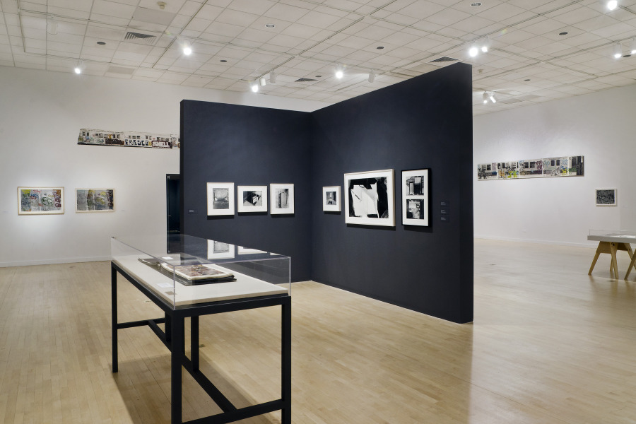 Vista de la exposición "Gordon Matta-Clark: Anarchitect", en el Bronx Museum of Art, Nueva York, 2017. Foto: Stefan Hagen