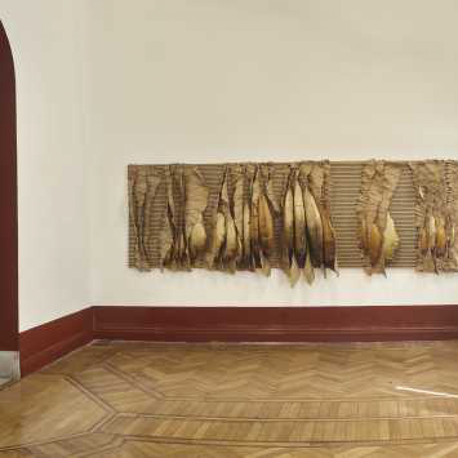 Vista de la exposición "Territorios: Arte Textil Argentino, 1970-1990", en Walden, Buenos Aires, 2017-2018. Cortesía de la galería.