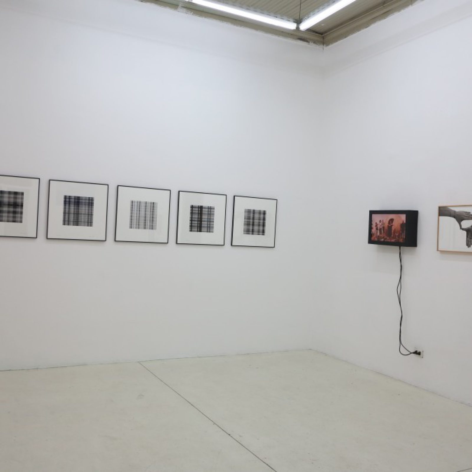 Vista de la exposición Escrituras Visuales en Die Ecke, Santiago de Chile, 2018