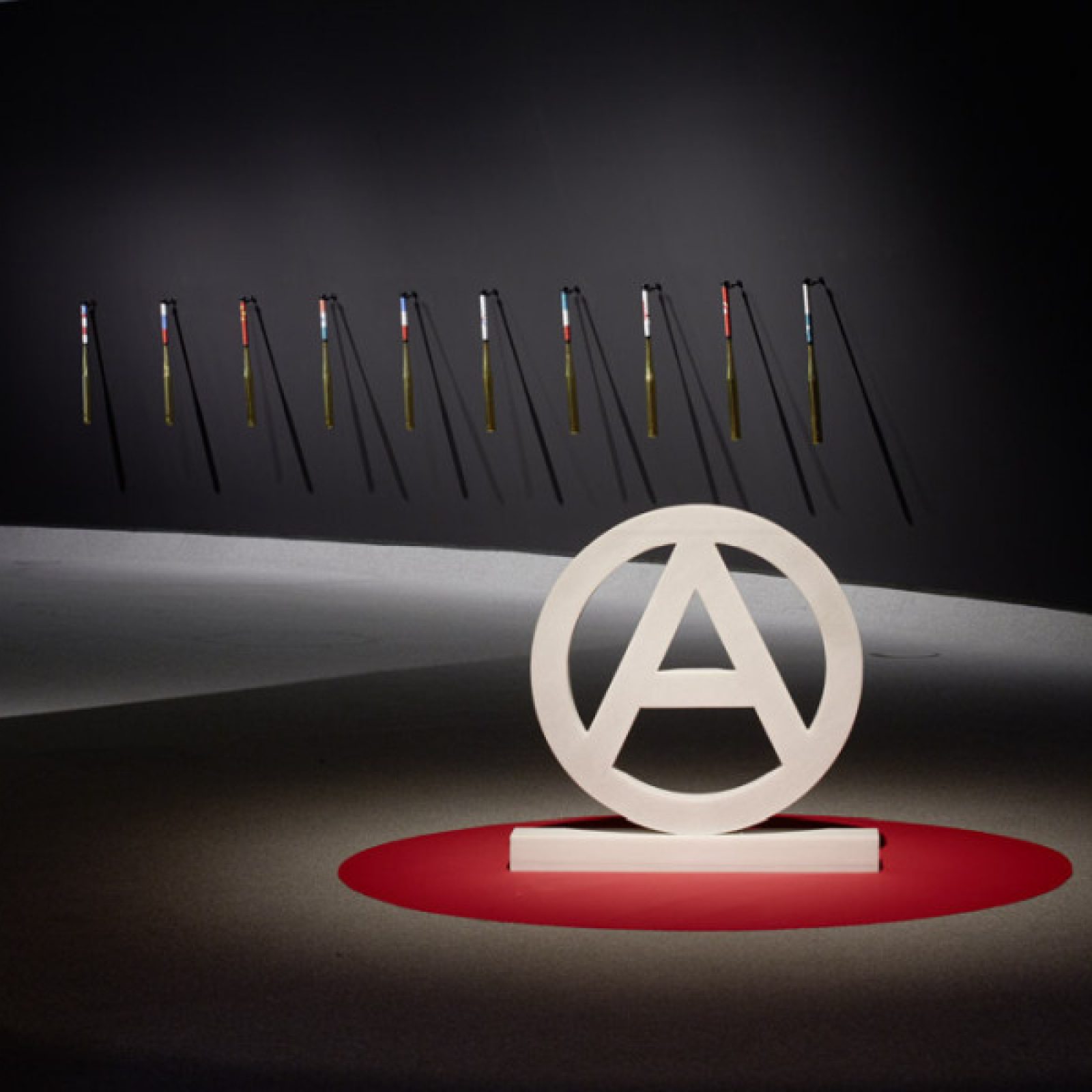 Vista de la exposición "The Global Symbol", de Avelino Sala, en el Centro Niemeyer Avilés, Asturias, España, 2018. Foto: Marcos Morilla