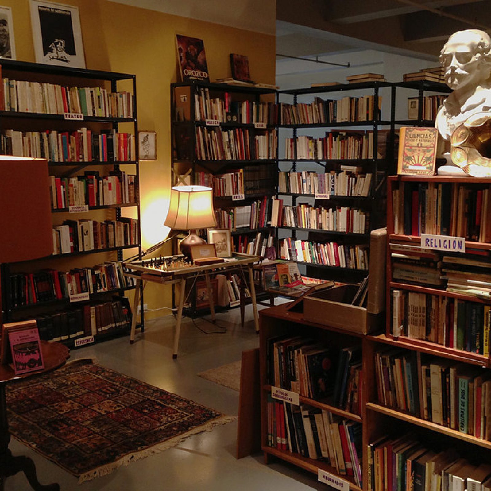 Librería Donceles, un proyecto de Pablo Helguera, en Kent Fine Art, Nueva York, 2013. Cortesía del artista y Kent Fine Art