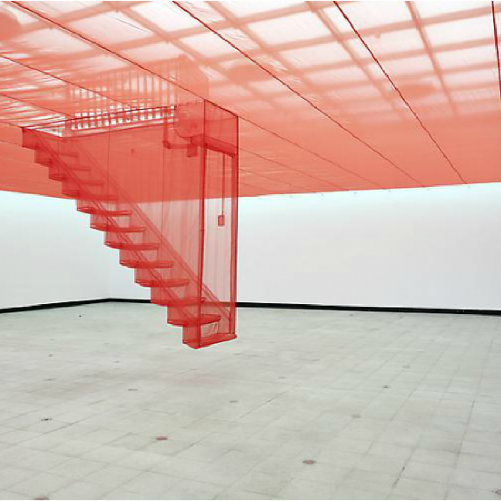 Do Ho Suh, Staircase IV, 2004, nylon traslúcido, dimensiones variables