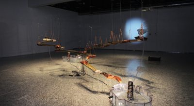 Vista de la exposición "Vaivén", de Claudia Müller, en Sala de Arte CCU, Santiago de Chile, 2018. Foto cortesía Sala de Arte CCU