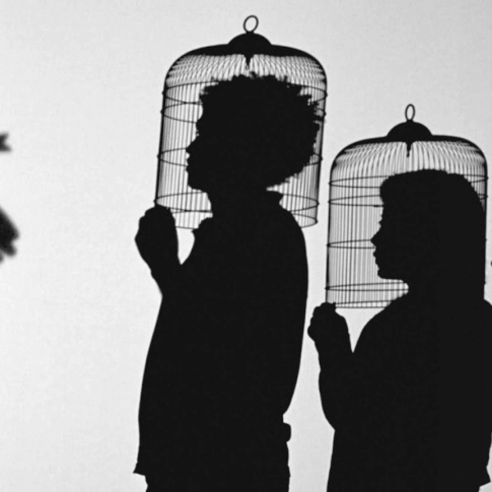 Javier Téllez, Teatro de sombras (Shadow Play), 2014, instalación de cine, proyección de película de 35 mm, 10 min, 56 s. Cortesía del artista y Galerie Peter Kilchmann, Zúrich © Javier Téllez