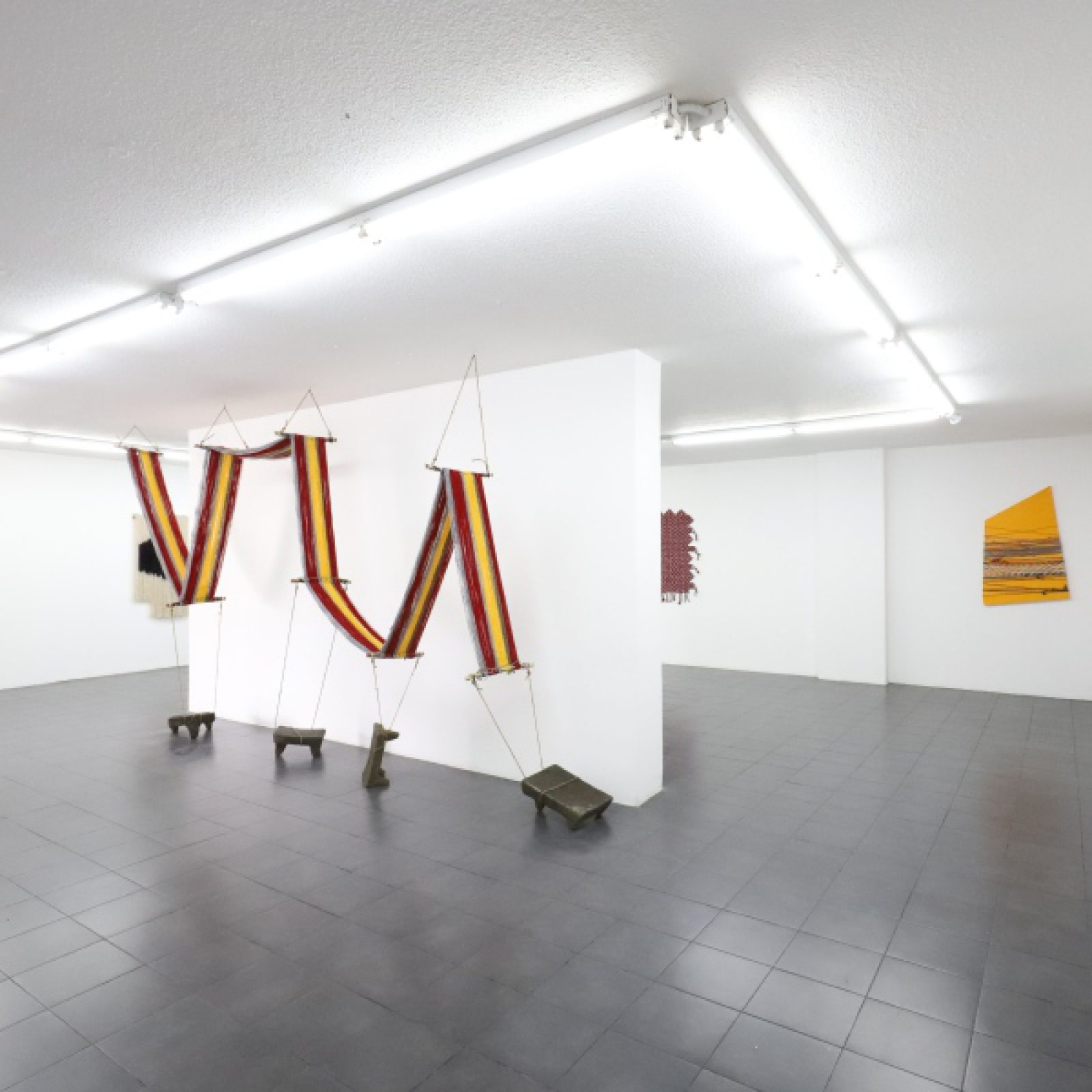 Vista de la exposición de Antonio Pichillá en Galería Extra, Ciudad de Guatemala, 2018. Cortesía de la galería