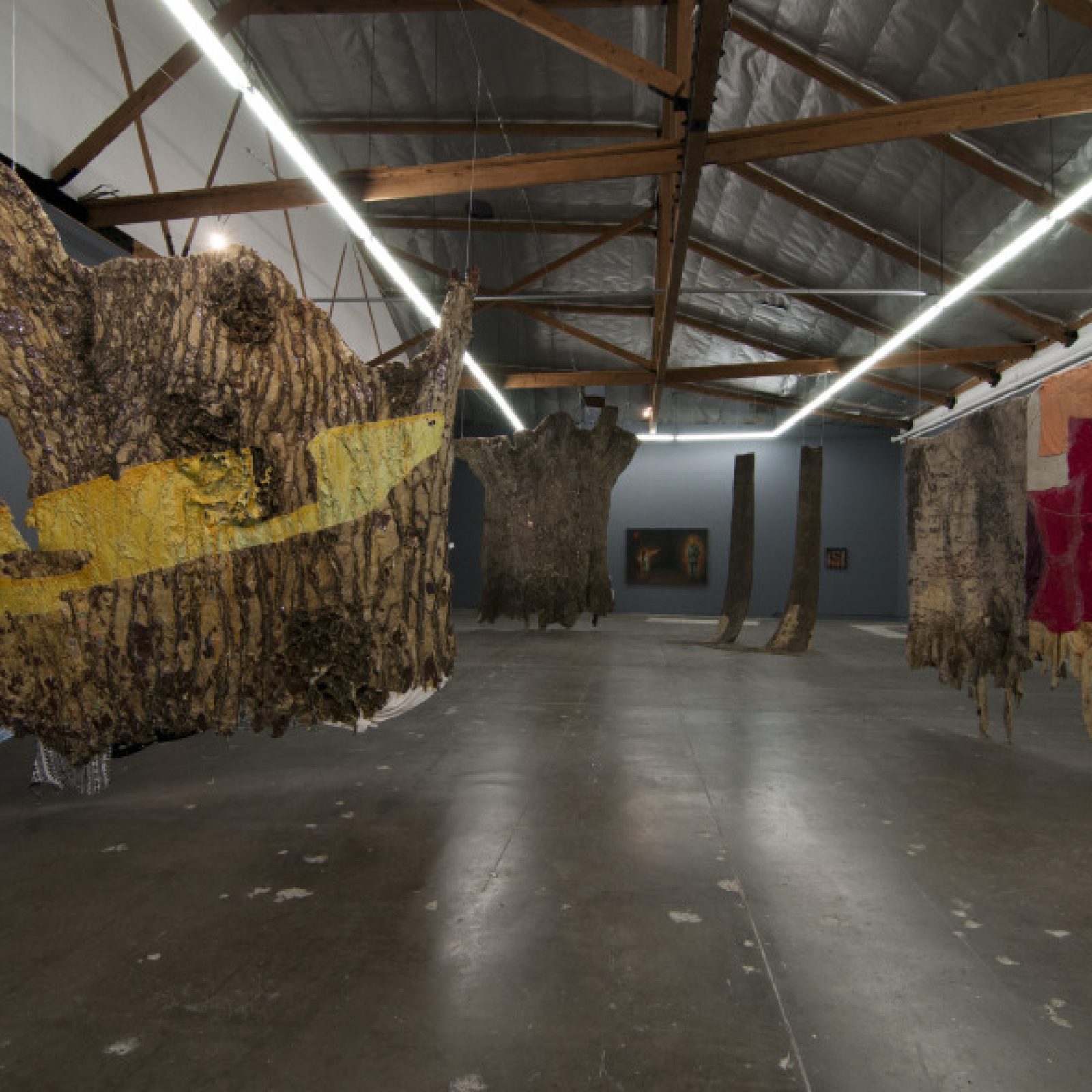 Vista de la exposición "My veins do not end in me (Mis venas no terminan en mí)", en The Mistake Room (TMR), Los Ángeles, 2018. Cortesía: TMR