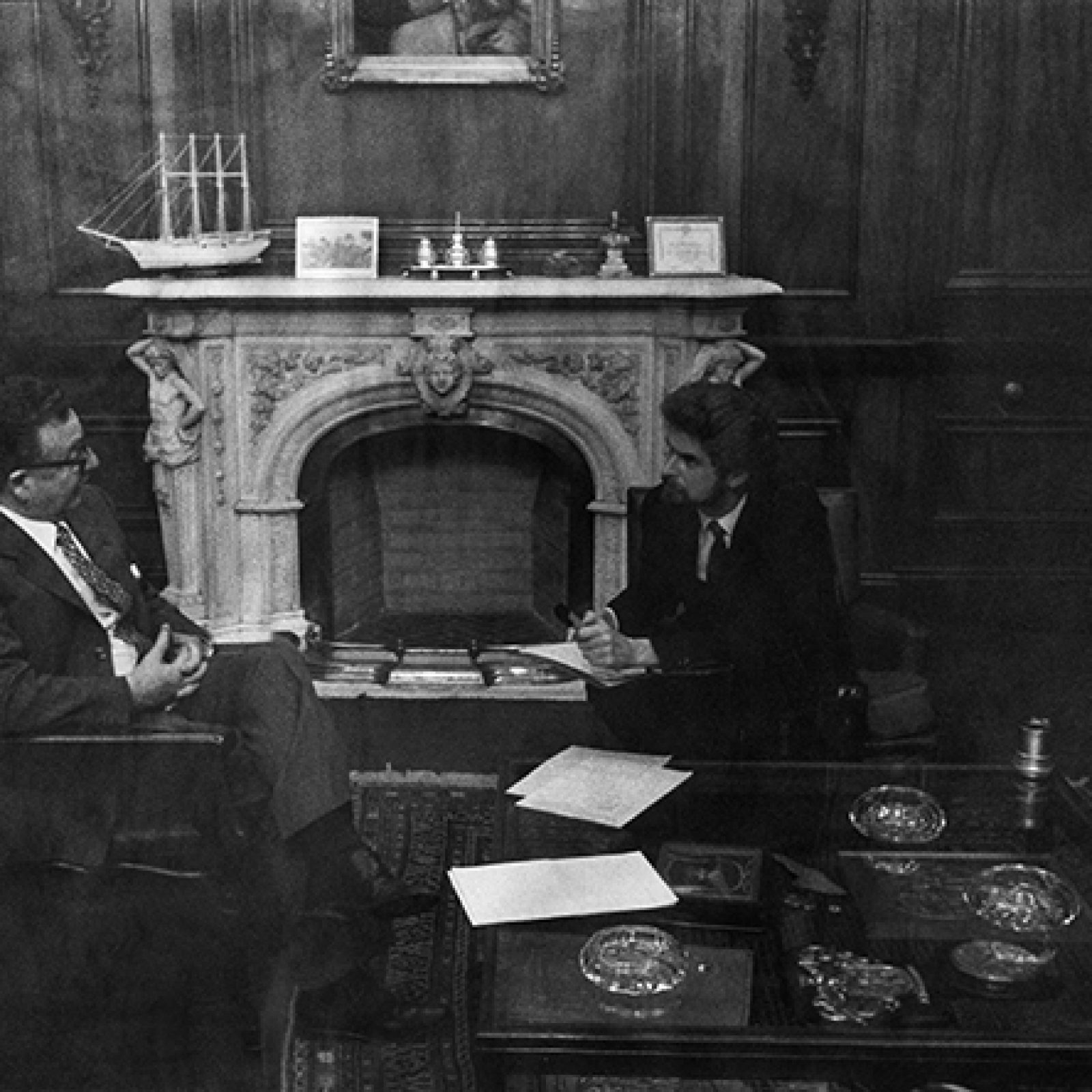 Hubert Fichte y Salvador Allende, Santiago de Chile, 1971. © bpk / S. Fischer Stiftung / Leonore Mau