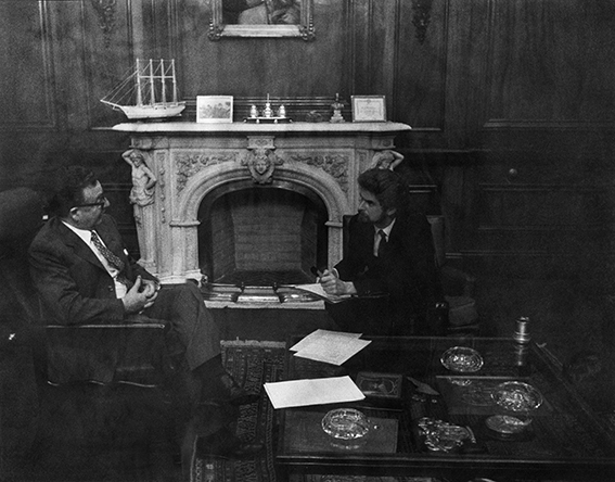 Hubert Fichte y Salvador Allende, Santiago de Chile, 1971. © bpk / S. Fischer Stiftung / Leonore Mau