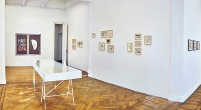 Vista de la exposición "Composición de lugar", en Walden Gallery, Buenos Aires, 2018. Cortesía de la galería