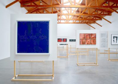 Vista de la exposición "Ya no, todavía no", de Iñaki Bonillas, en kurimanzutto, Ciudad de México, 2018. Cortesía de la galería