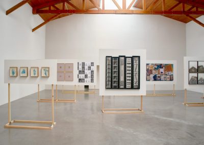 Vista de la exposición "Ya no, todavía no", de Iñaki Bonillas, en kurimanzutto, Ciudad de México, 2018. Cortesía de la galería