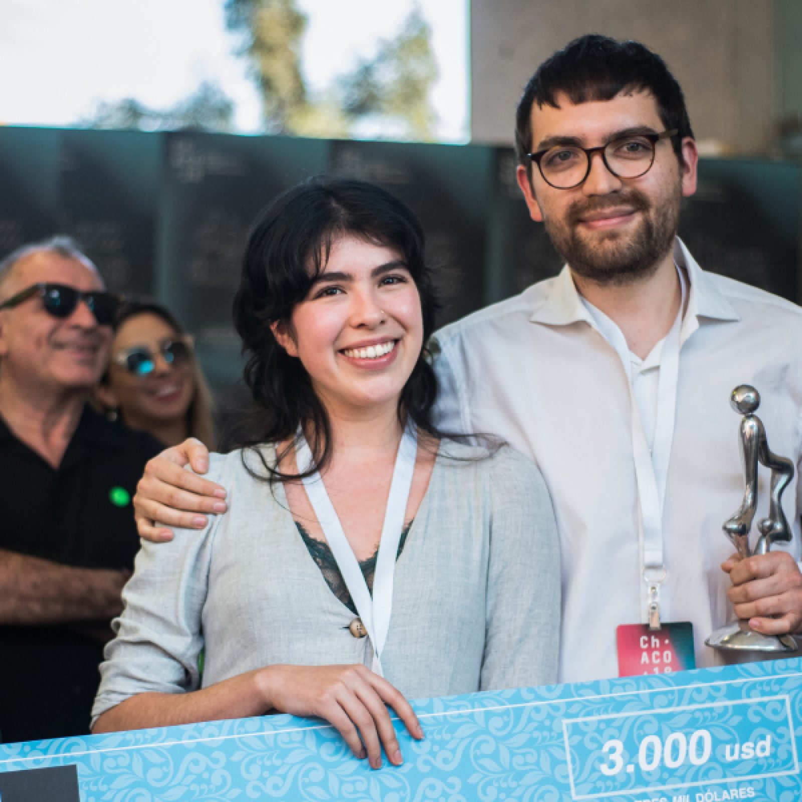 El dúo de artistas ASMA, conformado por la artista mexicana Hanya Beliá y el artista ecuatoriano Matías Armendaris, ganadores del Premio Ca.Sa 2018, en el marco de feria Ch.ACO. Foto: Cristián Aninat