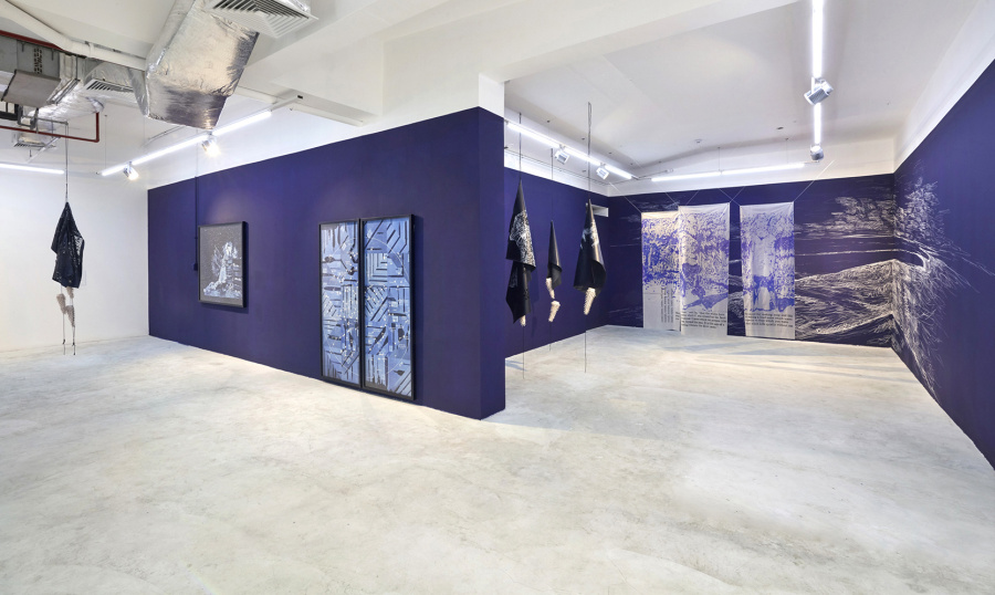 Vista de la exposición “Vacío Tropical”, de Nicole Franchy, en la galería IK Projects, Lima. Cortesía de la artista