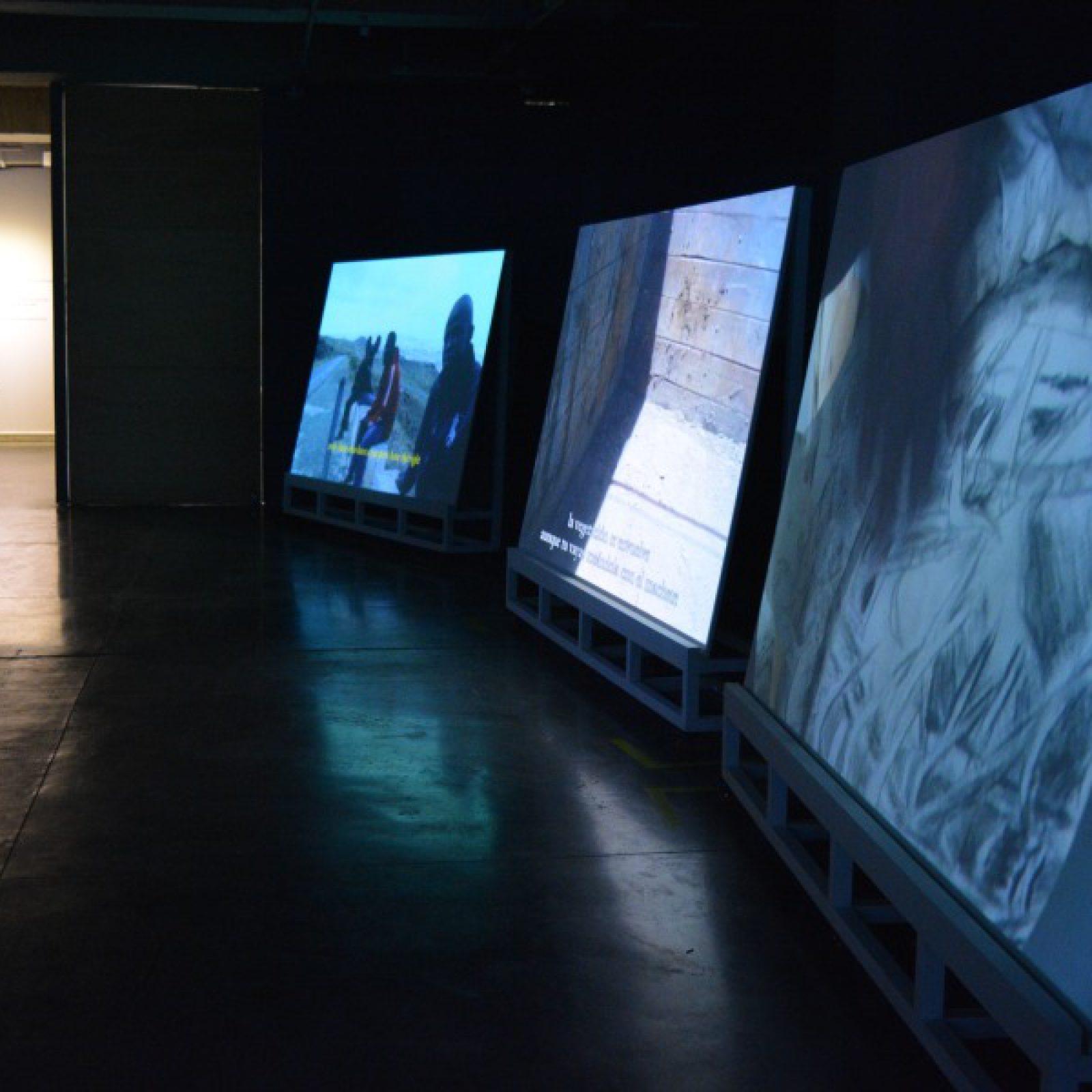 Vista de la exposición Bordes de la Cotidianidad en El Parqueadero, Bogotá, 2018. Foto cortesía: Divulgación SGCL.