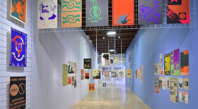 Vista de la exposición "La Demanda Inasumible. Imaginación social y autogestión gráfica en México, 1968-2018", en el Museo Amparo, Puebla, México, 2018. Foto cortesía del Museo Amparo.