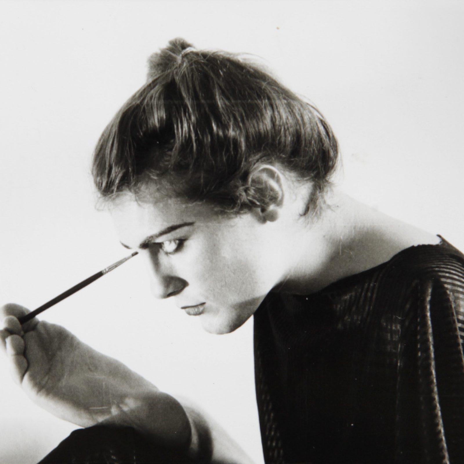 Lorenza Böttner y Johanes Koch, Sin título,1983, fotografía en blanco y negro. Cortesía: La Virreina Centre de la Imatge.