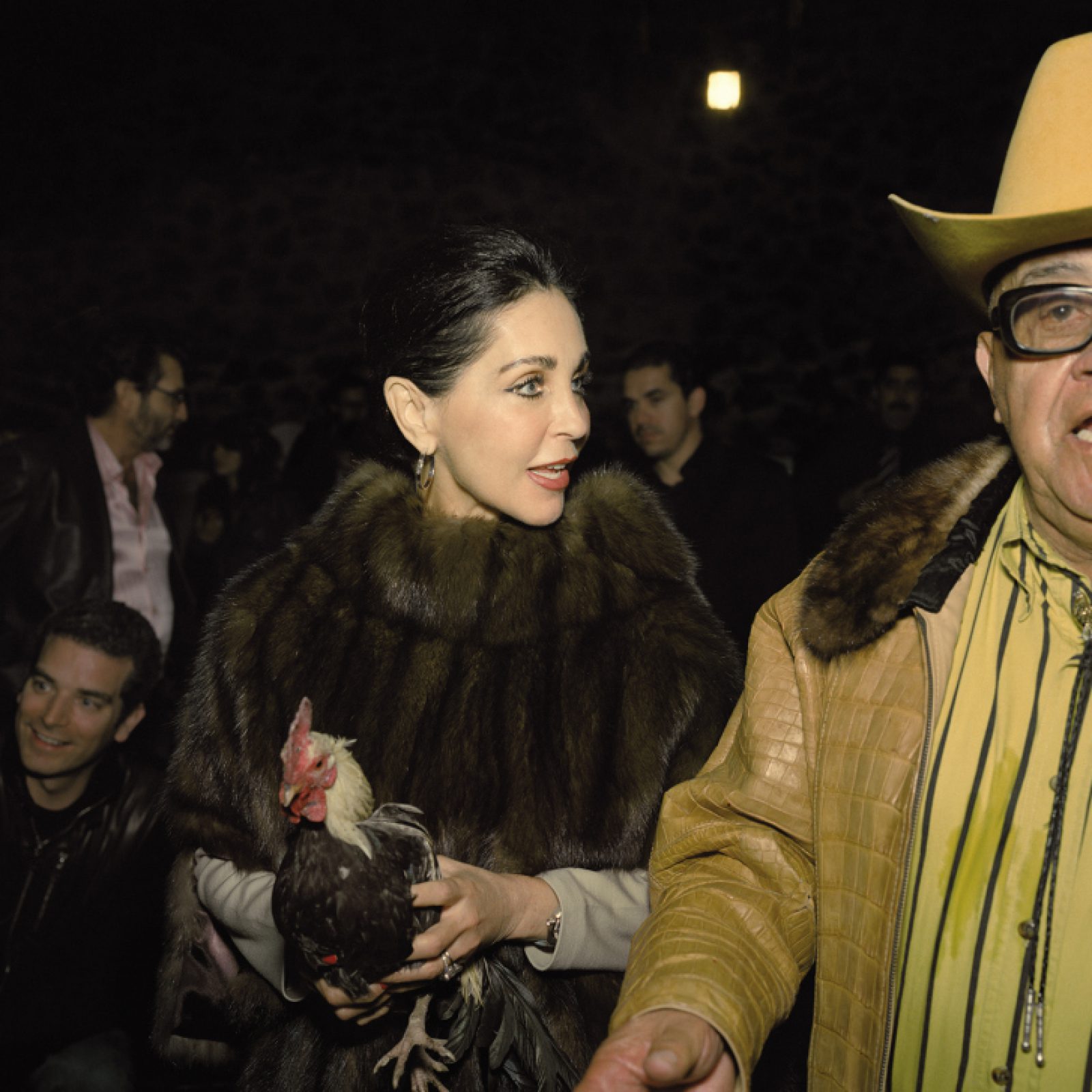 Yvonne Venegas (México), María Elvia con gallo, 2010, copia inyección de tinta. Cortesía: Museo del Chopo