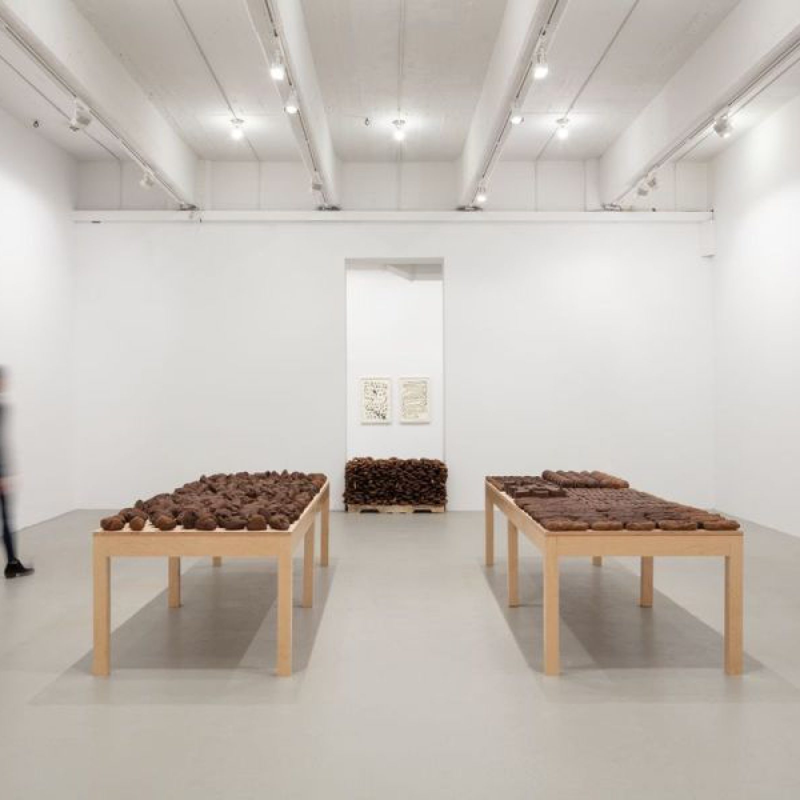 Vista de la exposición "Errância Poética (Poetic Wanderings)", de Anna Maria Maiolino, en Hauser & Wirth, Nueva York, 2018. Foto: Timothy Doyon. Cortesía de la galería
