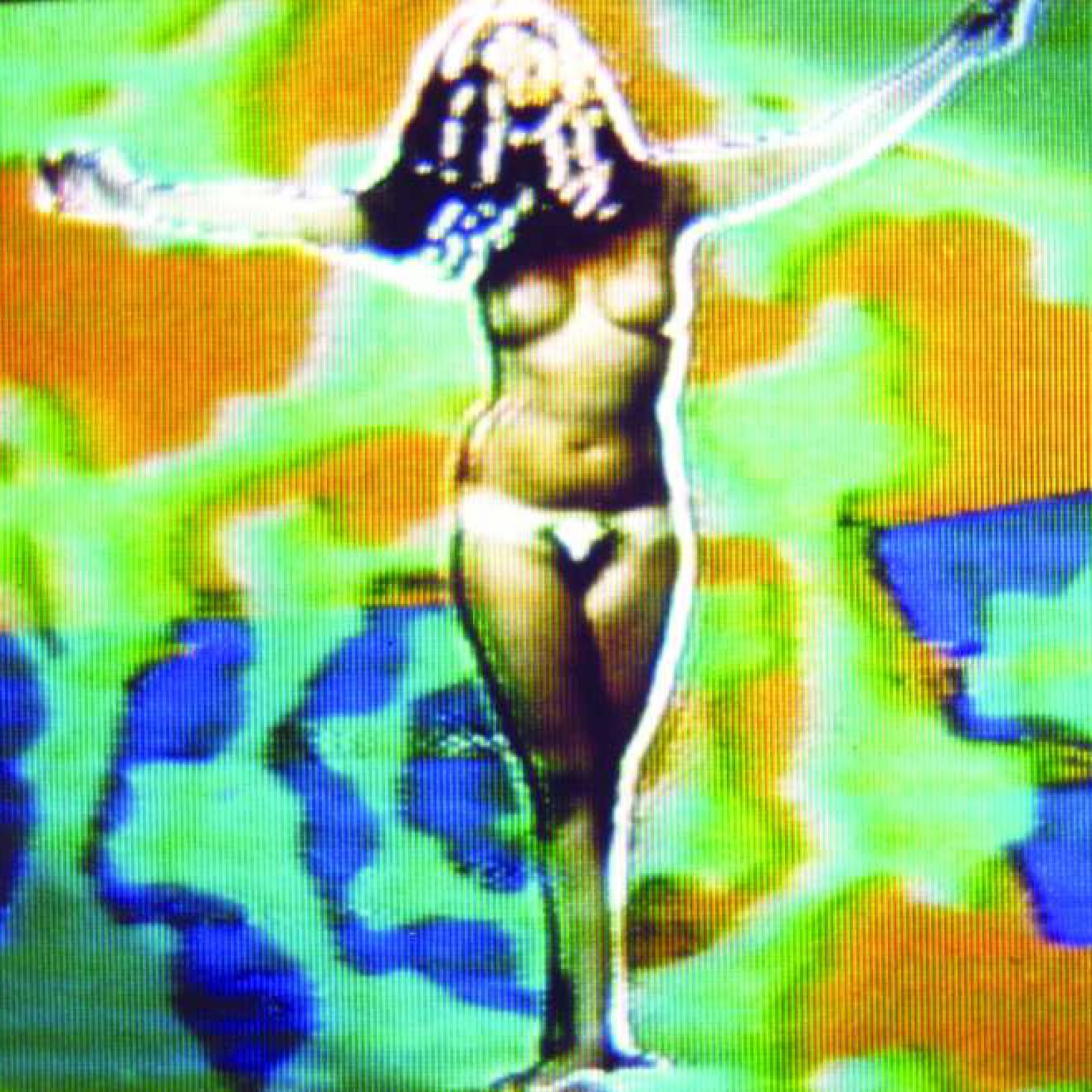 Pola Weiss, Ciudad-Mujer-Ciudad,1978. Productora: ArTV. Música: Metrofonía de Kitzia Weiss e Yma Ríos. Asistente: Magdalena Hernández. Mujer: Vivian Blackmore. Duración Aproximada: 18 minutos.Transferido a digital Fondo Pola Weiss, Centro de Documentación Arkheia, Museo Universitario Arte Contemporáneo, UNAM. Cortesía: Fondo Pola Weiss, Centro de Documentación Arkheia, Museo Universitario Arte Contemporáneo, UNAM.