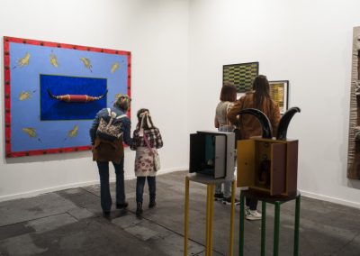 Ofelia Rodríguez y Carmen Argote en Instituto de Visión, Bogotá, feria ARCOmadrid, 2019. Foto: Mariella Sola