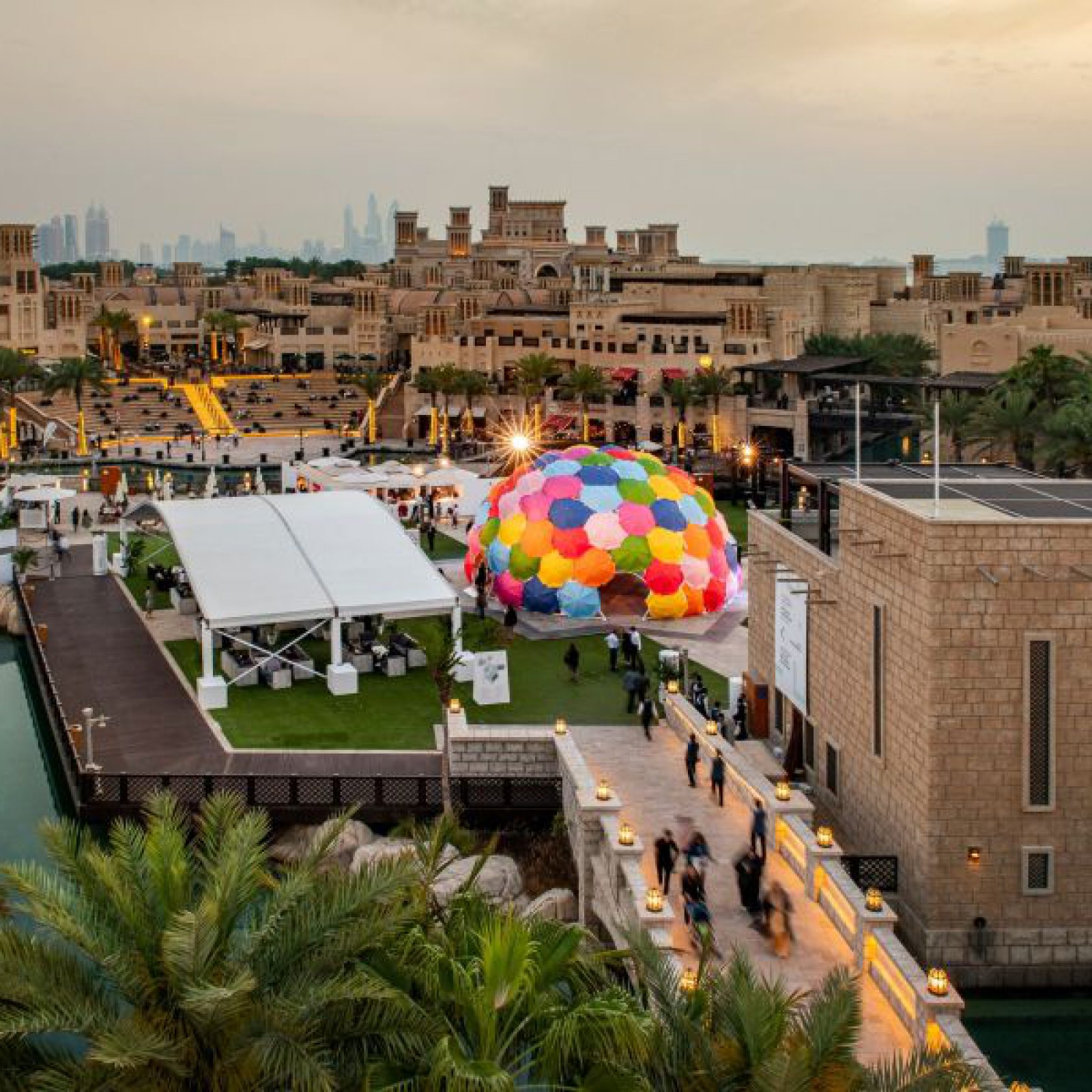 Solaroca, de Opavivará, obra comisionada por Art Dubai 2019. Cortesía Photo Solutions