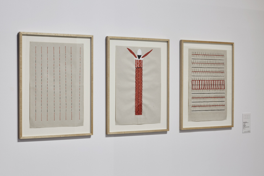 Obras de Sheroanawe Hakihiiwe. Vista de la exposición "Amazonías", en Matadero Madrid, 2019. Cortesía: Matadero Madrid