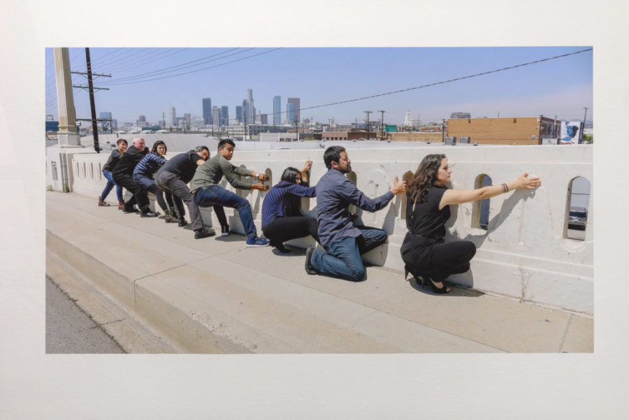 Vista de la exposición "Desenredar las formas colectivas", en LACE, Los Ángeles, California (EEUU), 2019. Foto: Chris Wormald