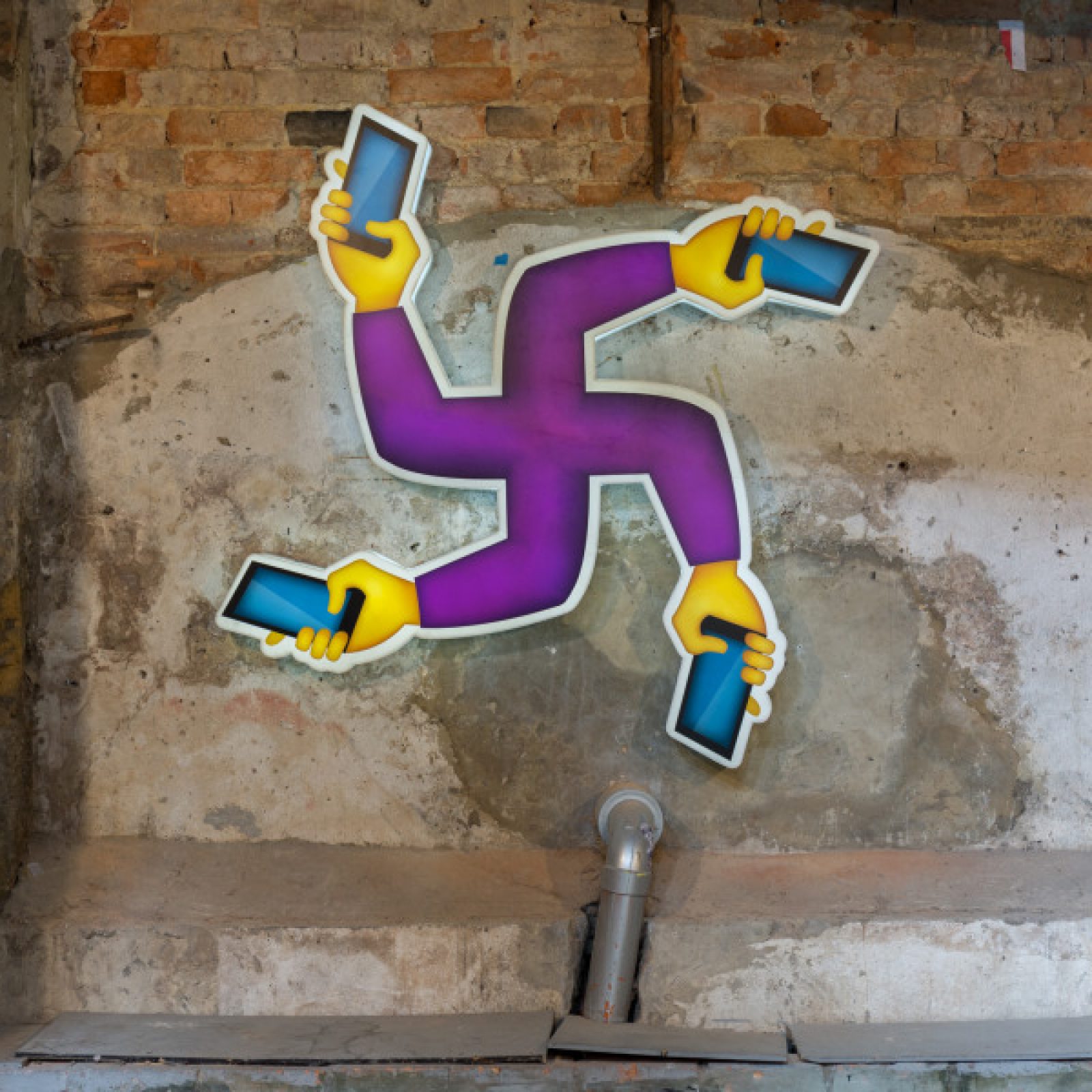 Juan Obando, Pro Revolution, 2019. Vista de la exposición en Espacio Odeón, Bogotá. Foto: Ambienta Familiar. Cortesía: Espacio Odeón.