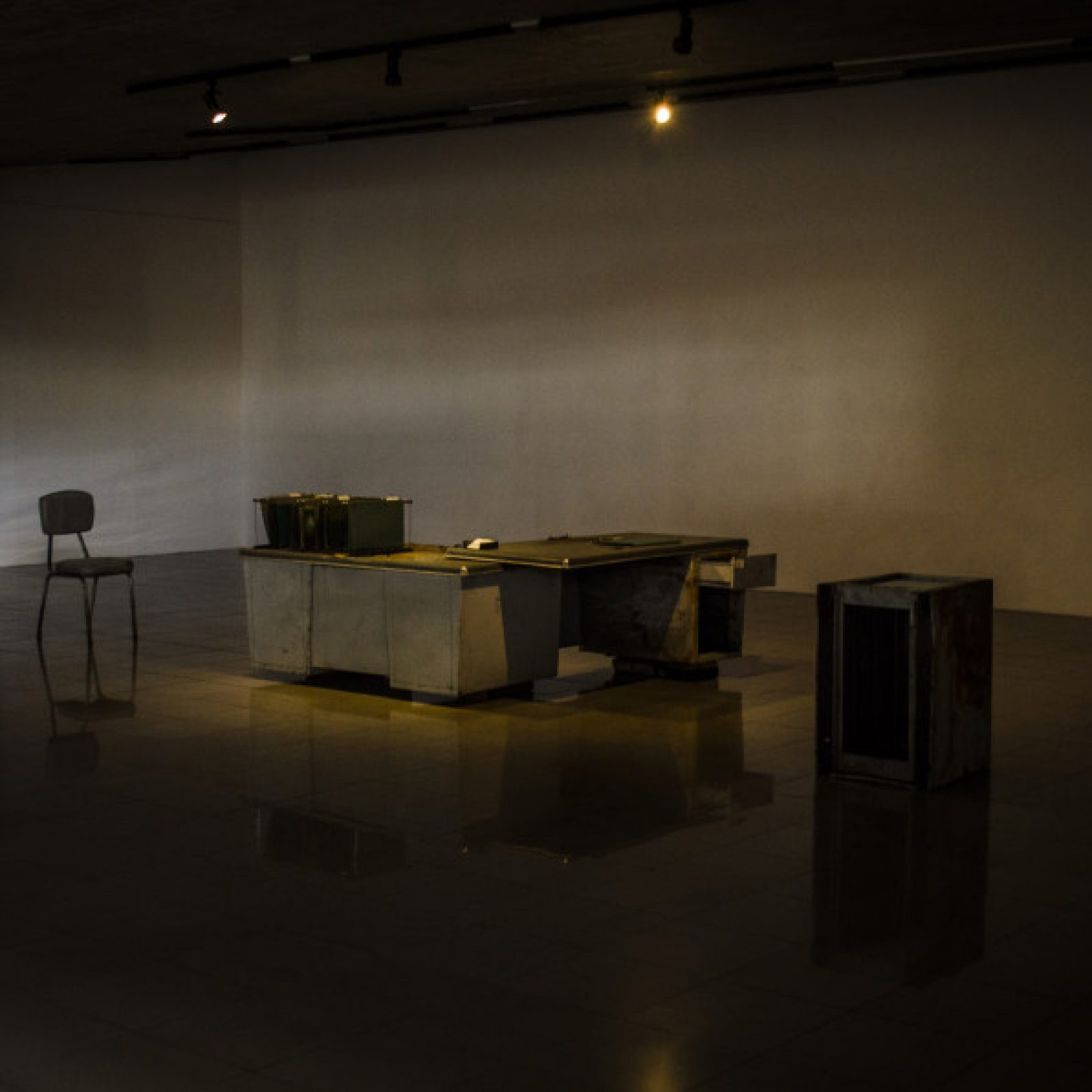 Vista de la exposición ___________en el Pedestal, Museo de Arte Moderno Juan Astorga Anta, Mérida, Venezuela, 2019. Foto cortesía de El Bloque