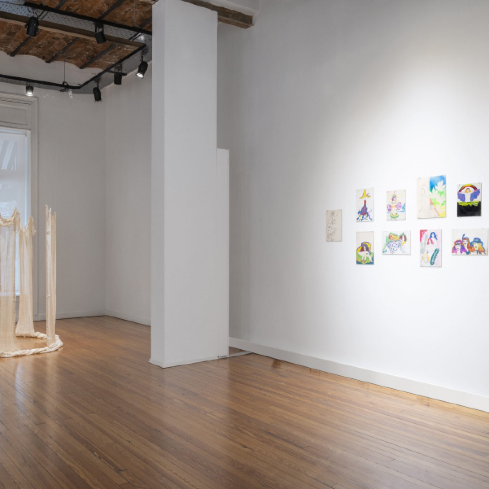 Vista de la exposición "Asunción", en Herlitzka + Faria, Buenois Aires, 2019. Cortesía de la galería