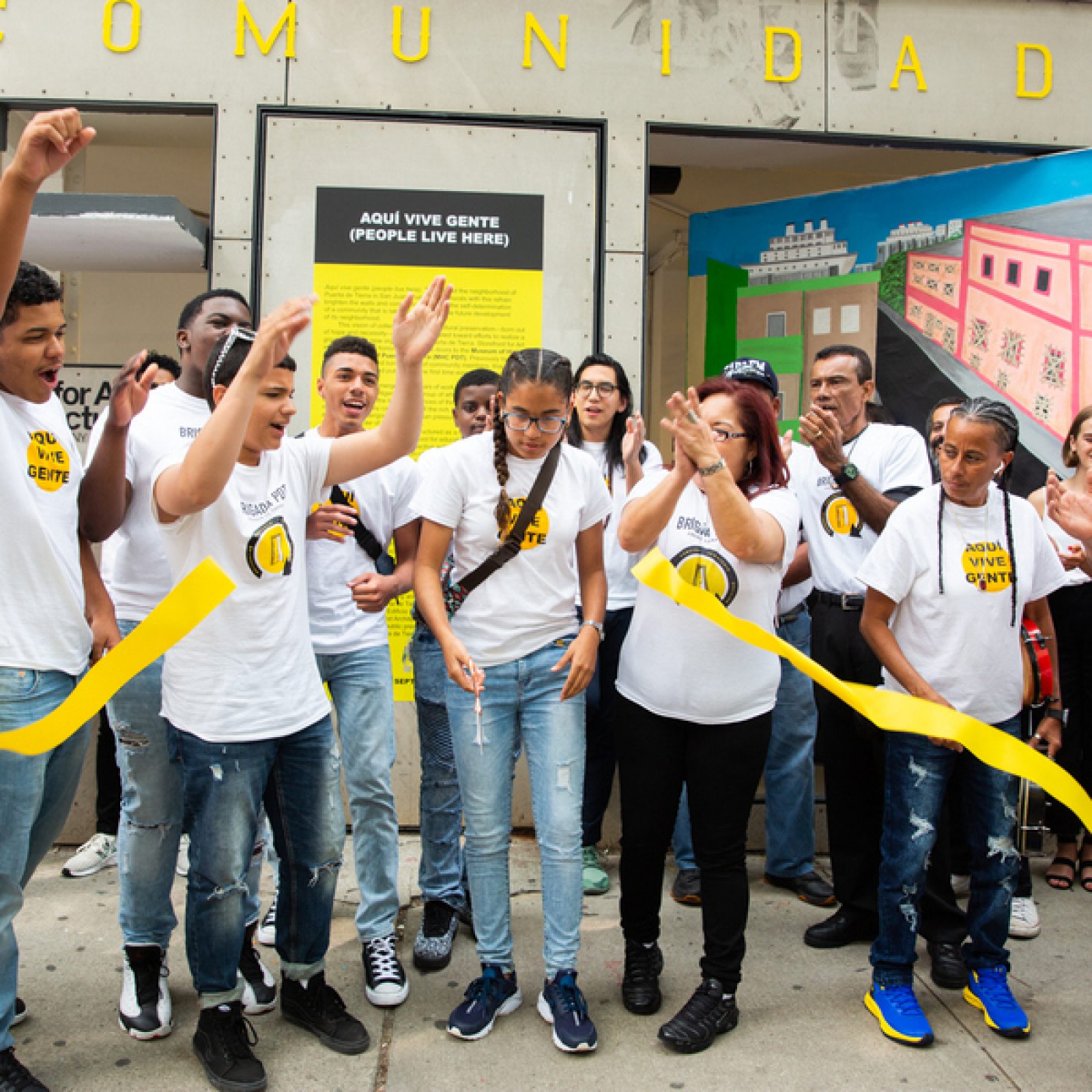 Vista de la exposición "Aquí vive gente: Museo de Historia y Comunidad de Puerta de Tierra",en Storefront for Art and Architecture, Nueva York, 2019. Foto: Hatnim Lee